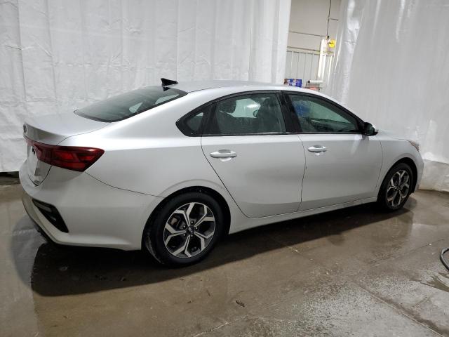 Photo 2 VIN: 3KPF24AD3ME311433 - KIA FORTE FE 