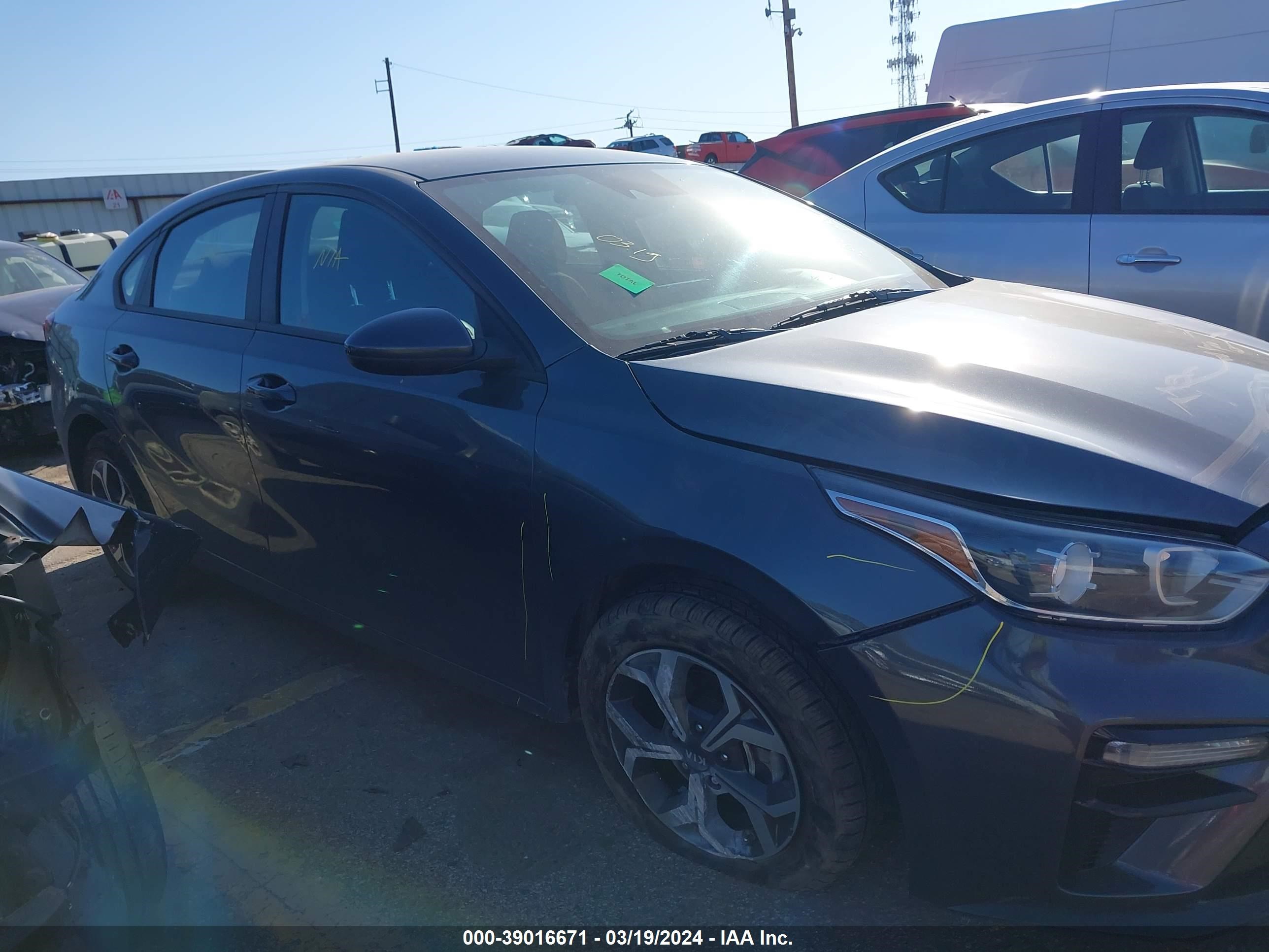 Photo 12 VIN: 3KPF24AD3ME313327 - KIA FORTE 