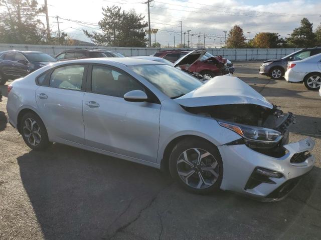 Photo 3 VIN: 3KPF24AD3ME315059 - KIA FORTE FE 