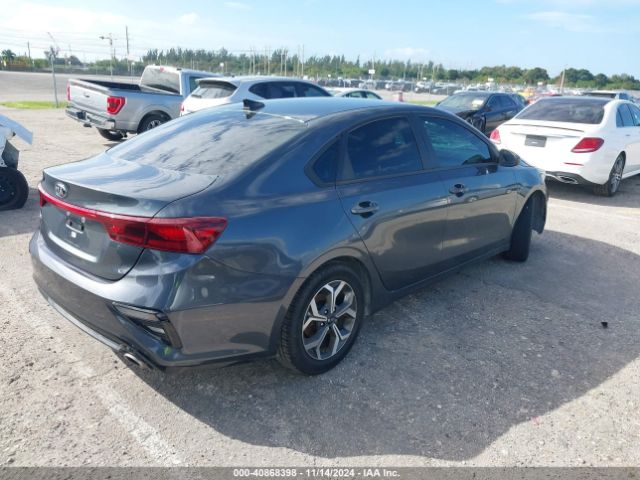 Photo 3 VIN: 3KPF24AD3ME346182 - KIA FORTE 