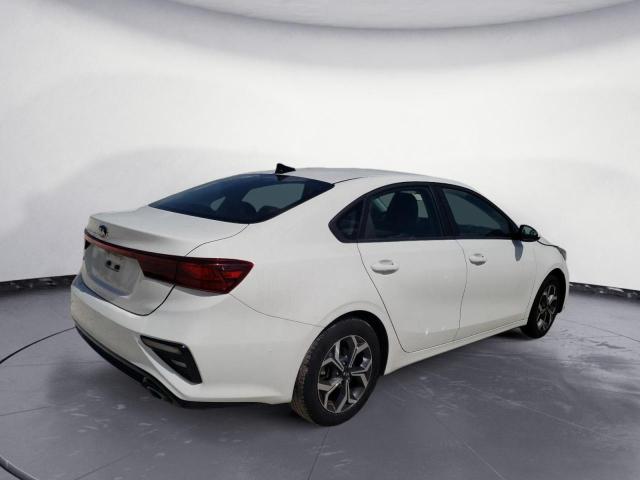 Photo 2 VIN: 3KPF24AD3ME351771 - KIA FORTE FE 