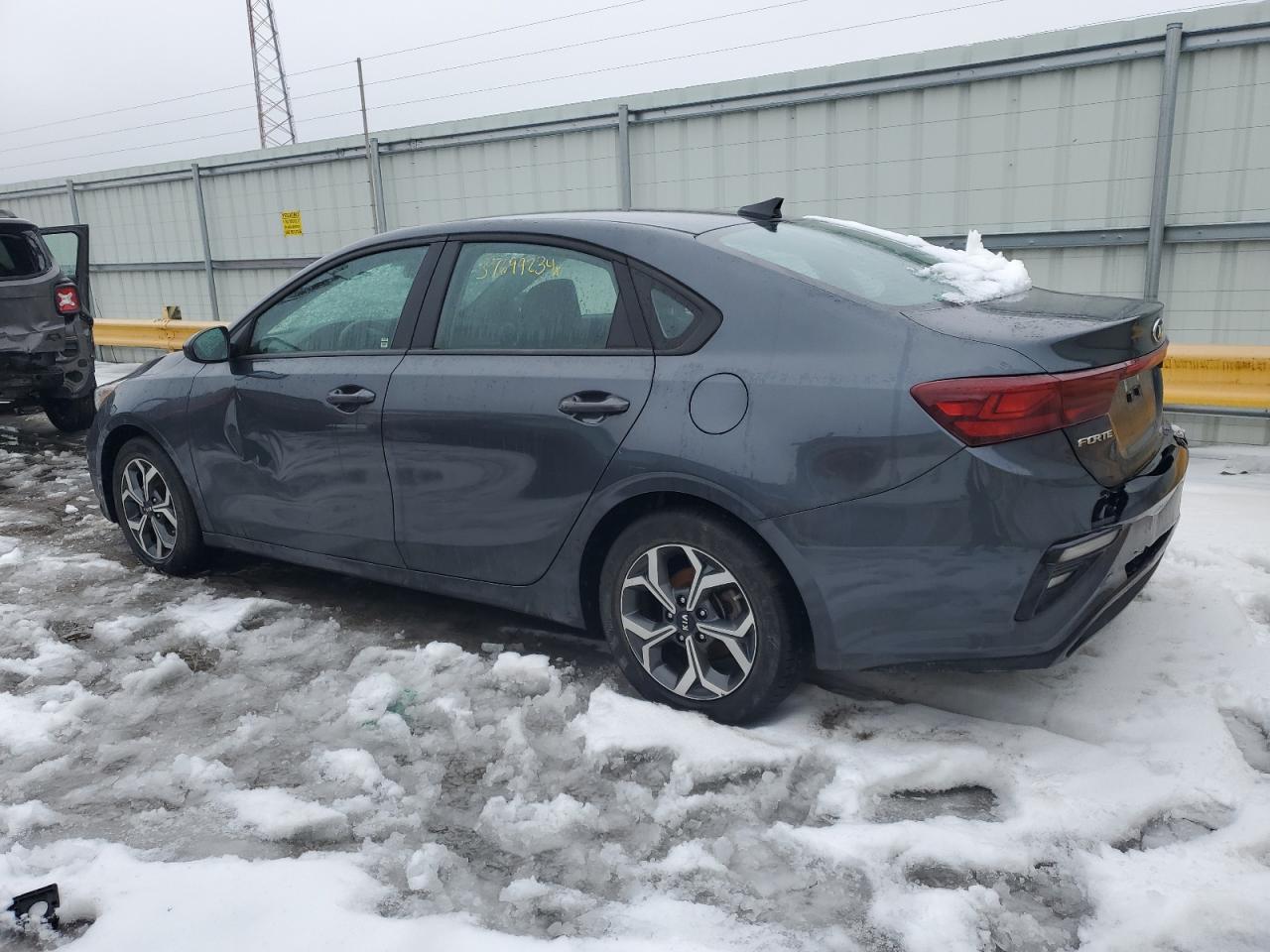 Photo 1 VIN: 3KPF24AD3ME361829 - KIA FORTE 