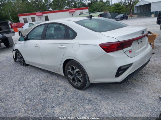 Photo 2 VIN: 3KPF24AD3ME383202 - KIA FORTE 