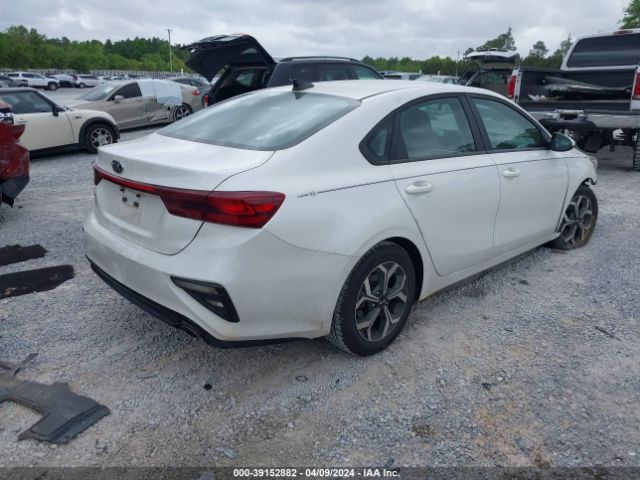 Photo 3 VIN: 3KPF24AD3ME383202 - KIA FORTE 