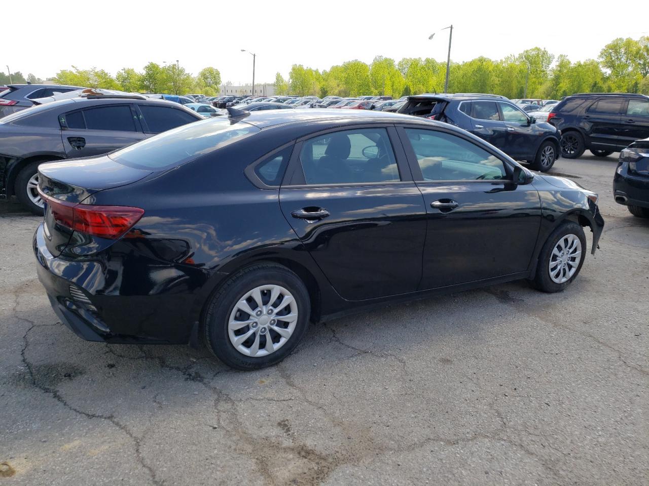 Photo 2 VIN: 3KPF24AD3NE441908 - KIA FORTE 