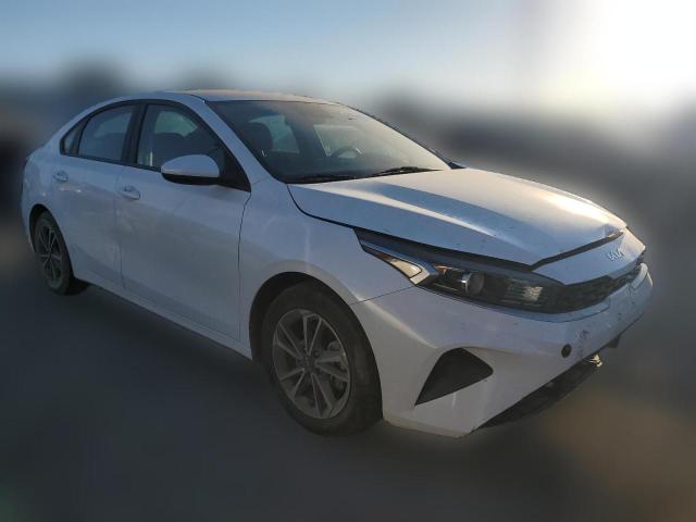 Photo 3 VIN: 3KPF24AD3NE479641 - KIA FORTE 