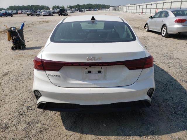 Photo 5 VIN: 3KPF24AD3NE487772 - KIA FORTE FE 