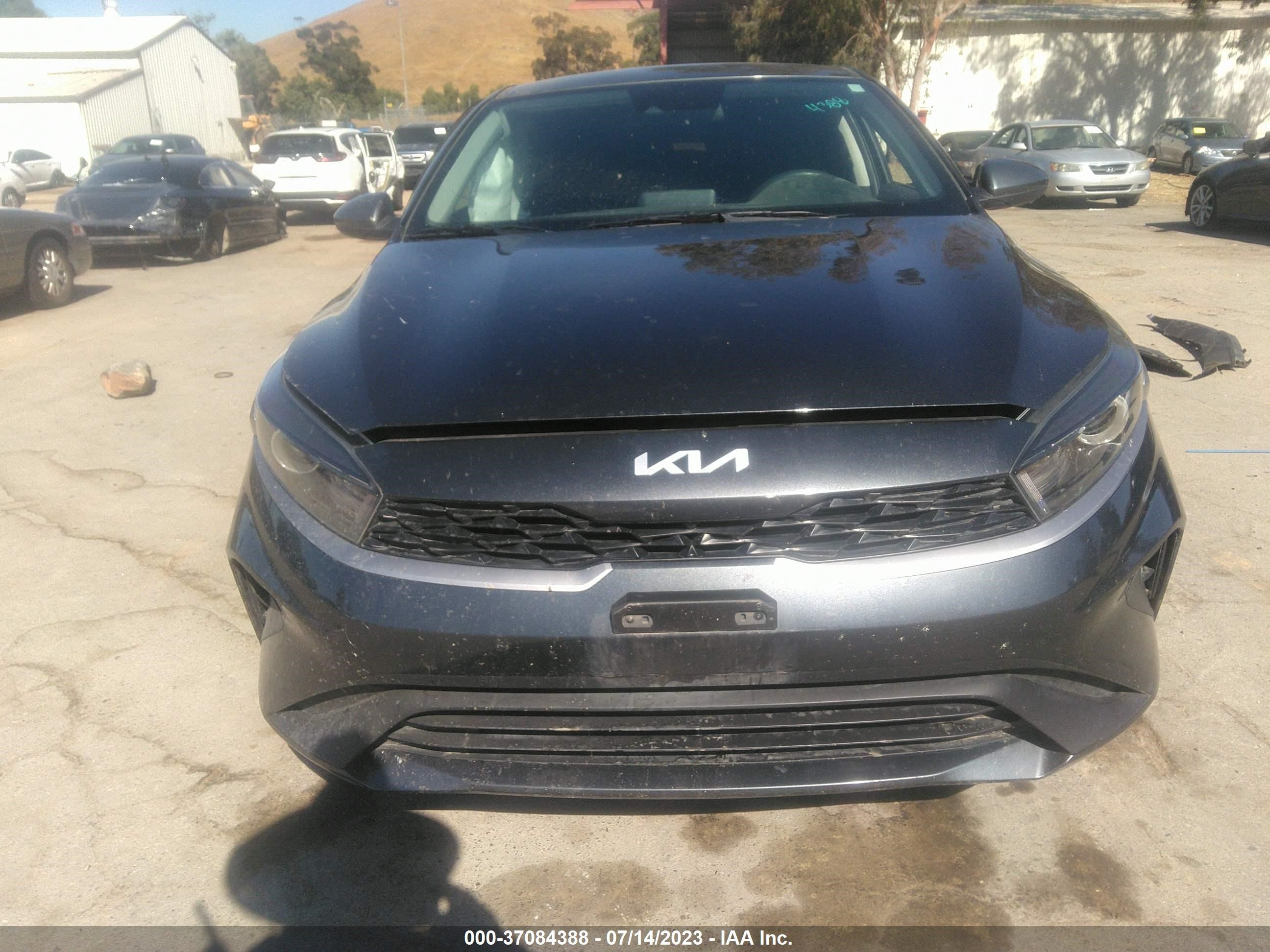 Photo 11 VIN: 3KPF24AD3PE505903 - KIA FORTE 