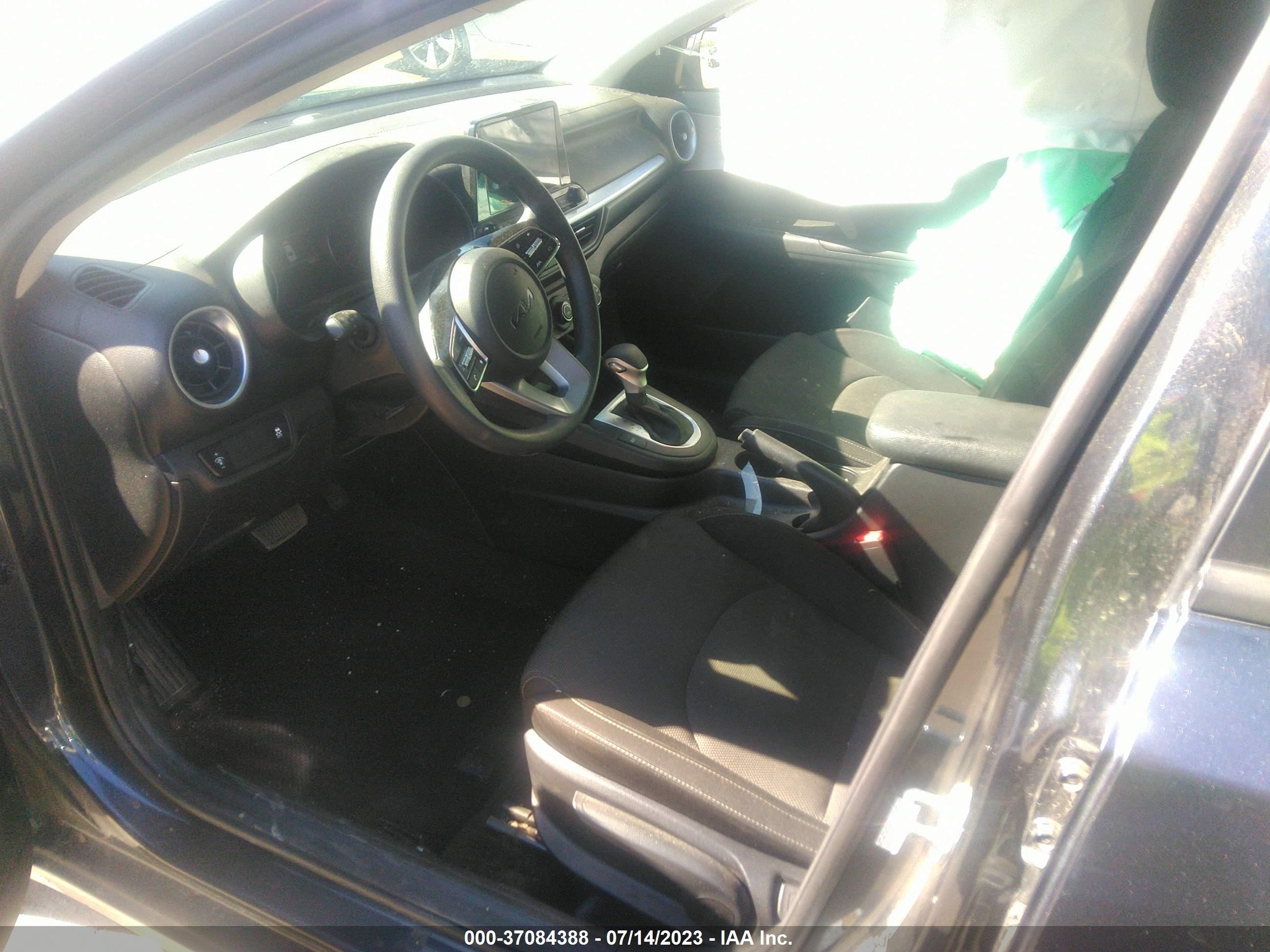 Photo 4 VIN: 3KPF24AD3PE505903 - KIA FORTE 