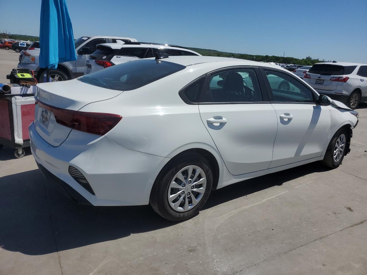 Photo 2 VIN: 3KPF24AD3PE539372 - KIA FORTE 