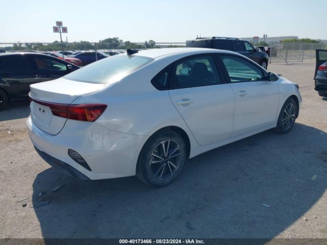 Photo 3 VIN: 3KPF24AD3PE552168 - KIA FORTE 