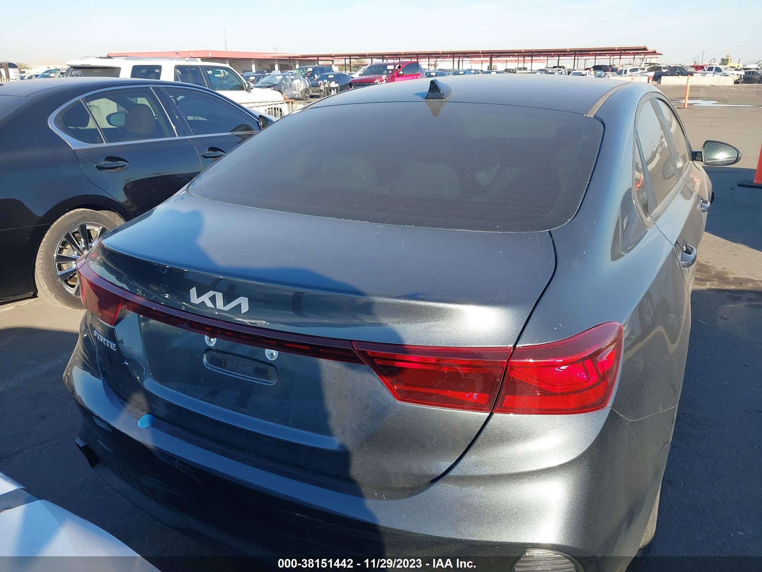 Photo 15 VIN: 3KPF24AD3PE579970 - KIA FORTE 