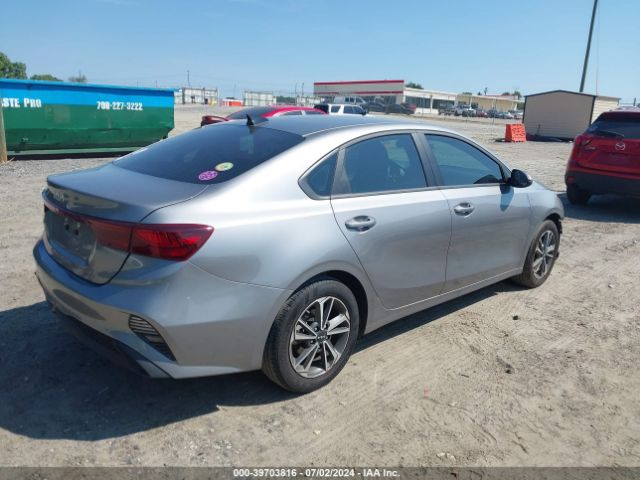 Photo 3 VIN: 3KPF24AD3PE625832 - KIA FORTE 