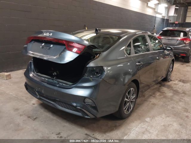 Photo 3 VIN: 3KPF24AD3PE630352 - KIA FORTE 