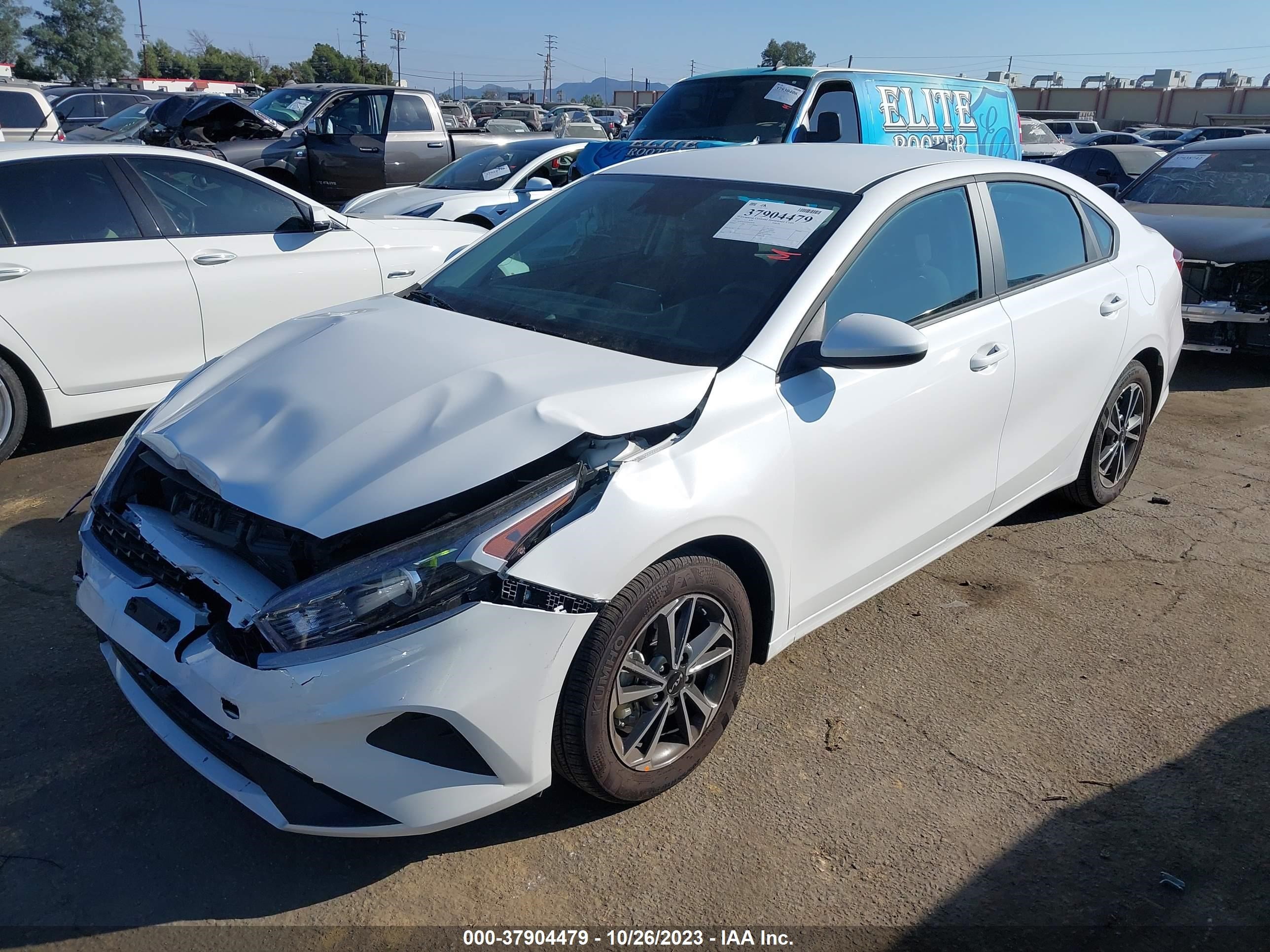 Photo 1 VIN: 3KPF24AD3PE630478 - KIA FORTE 