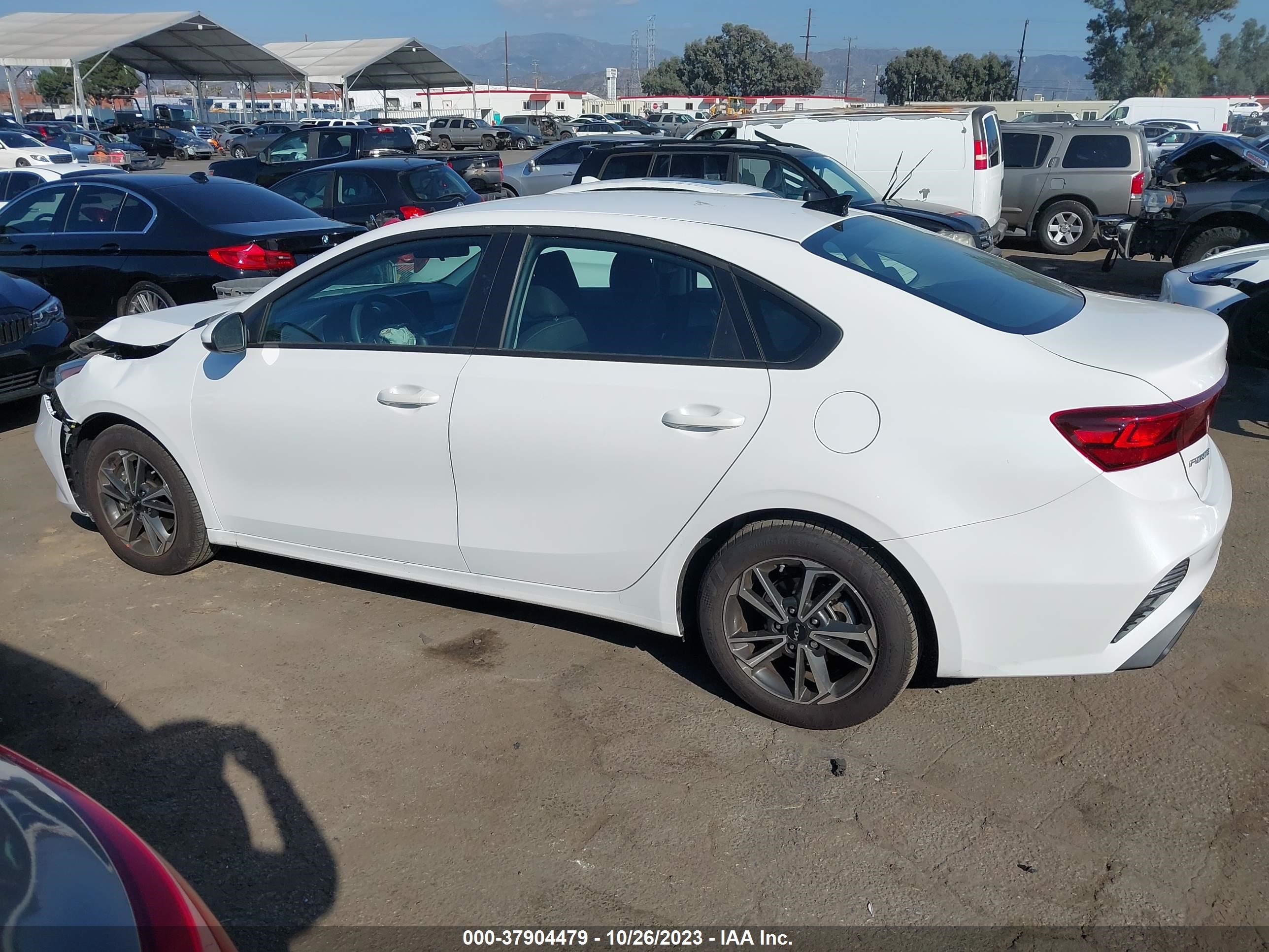 Photo 13 VIN: 3KPF24AD3PE630478 - KIA FORTE 