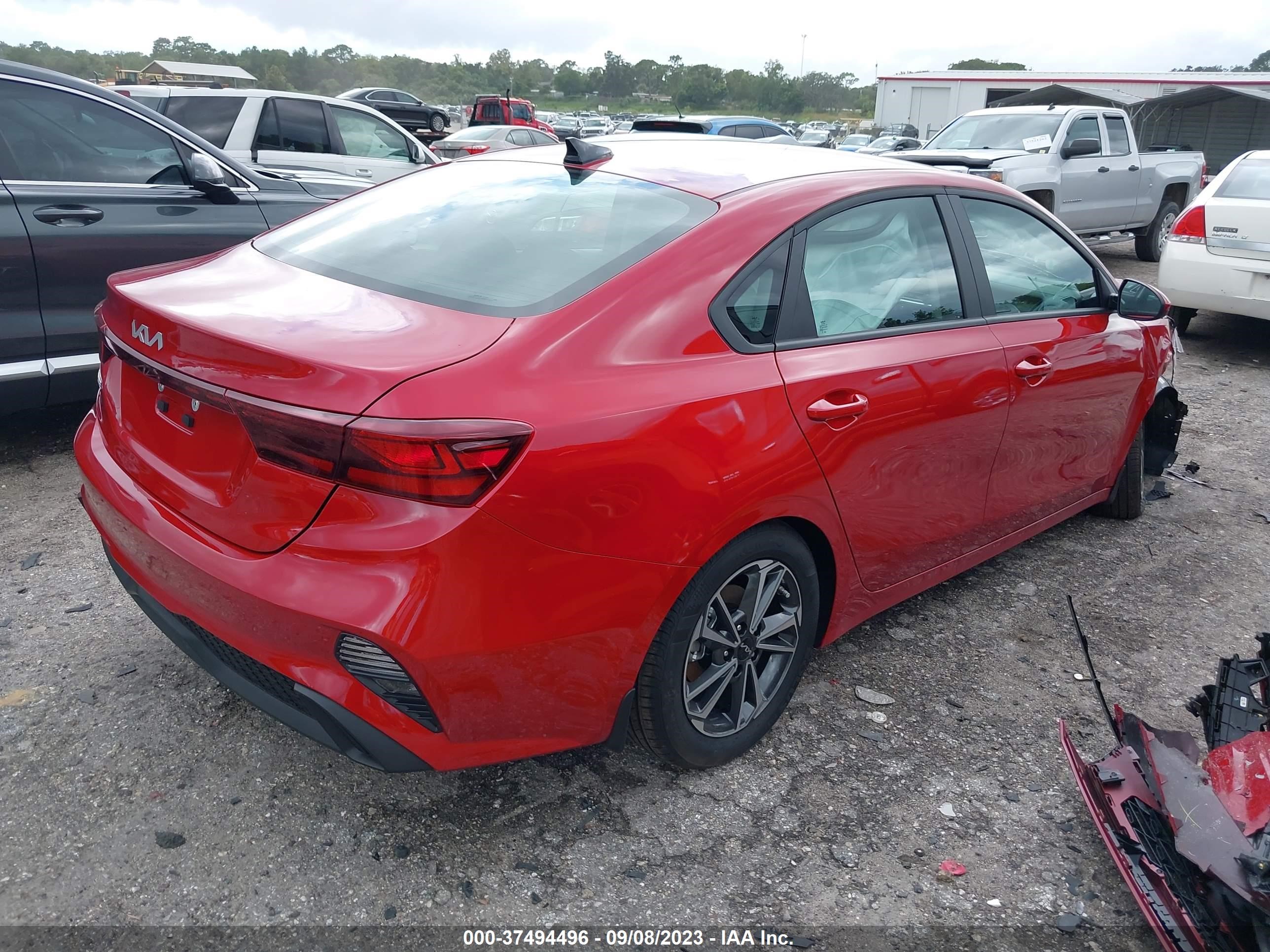 Photo 3 VIN: 3KPF24AD3PE639942 - KIA FORTE 