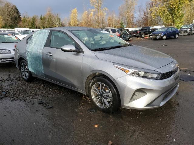 Photo 3 VIN: 3KPF24AD3PE653128 - KIA FORTE 