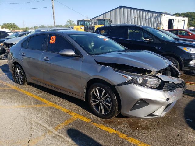 Photo 3 VIN: 3KPF24AD3PE686033 - KIA FORTE LX 