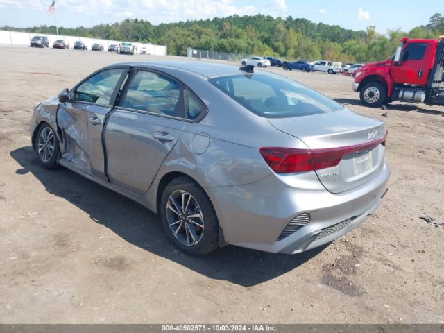 Photo 2 VIN: 3KPF24AD3RE701763 - KIA FORTE 