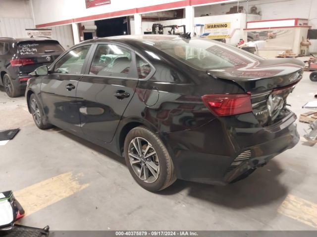 Photo 2 VIN: 3KPF24AD3RE701777 - KIA FORTE 