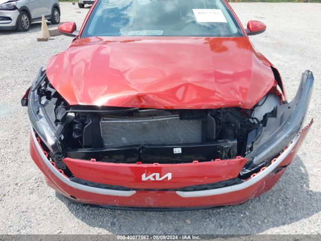 Photo 5 VIN: 3KPF24AD3RE702847 - KIA FORTE 