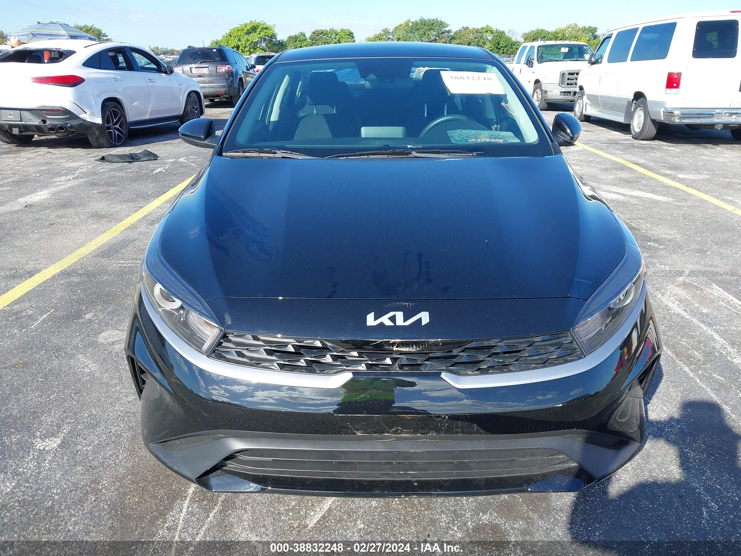 Photo 11 VIN: 3KPF24AD3RE718062 - KIA FORTE 