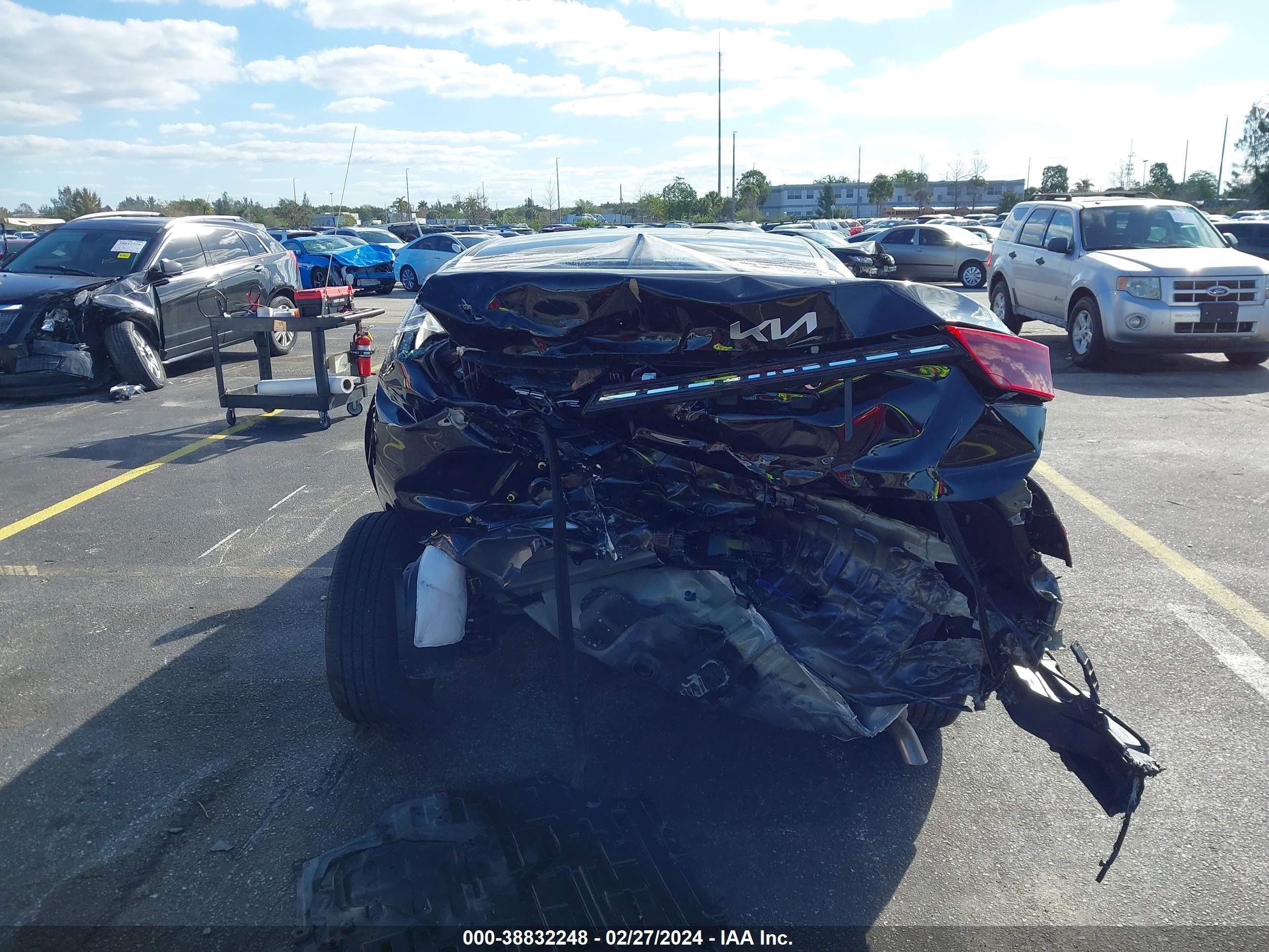 Photo 15 VIN: 3KPF24AD3RE718062 - KIA FORTE 