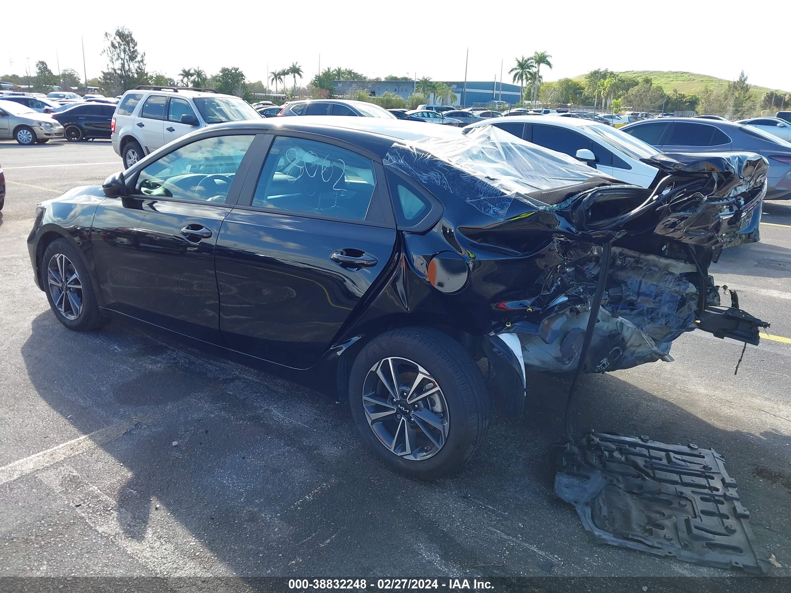 Photo 2 VIN: 3KPF24AD3RE718062 - KIA FORTE 