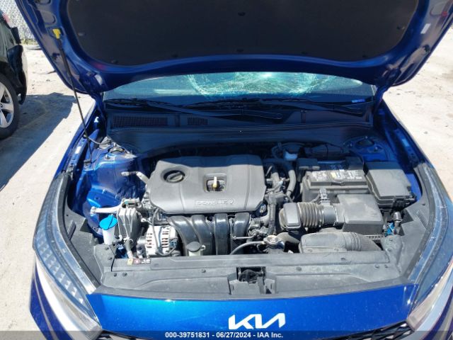 Photo 9 VIN: 3KPF24AD3RE761431 - KIA FORTE 