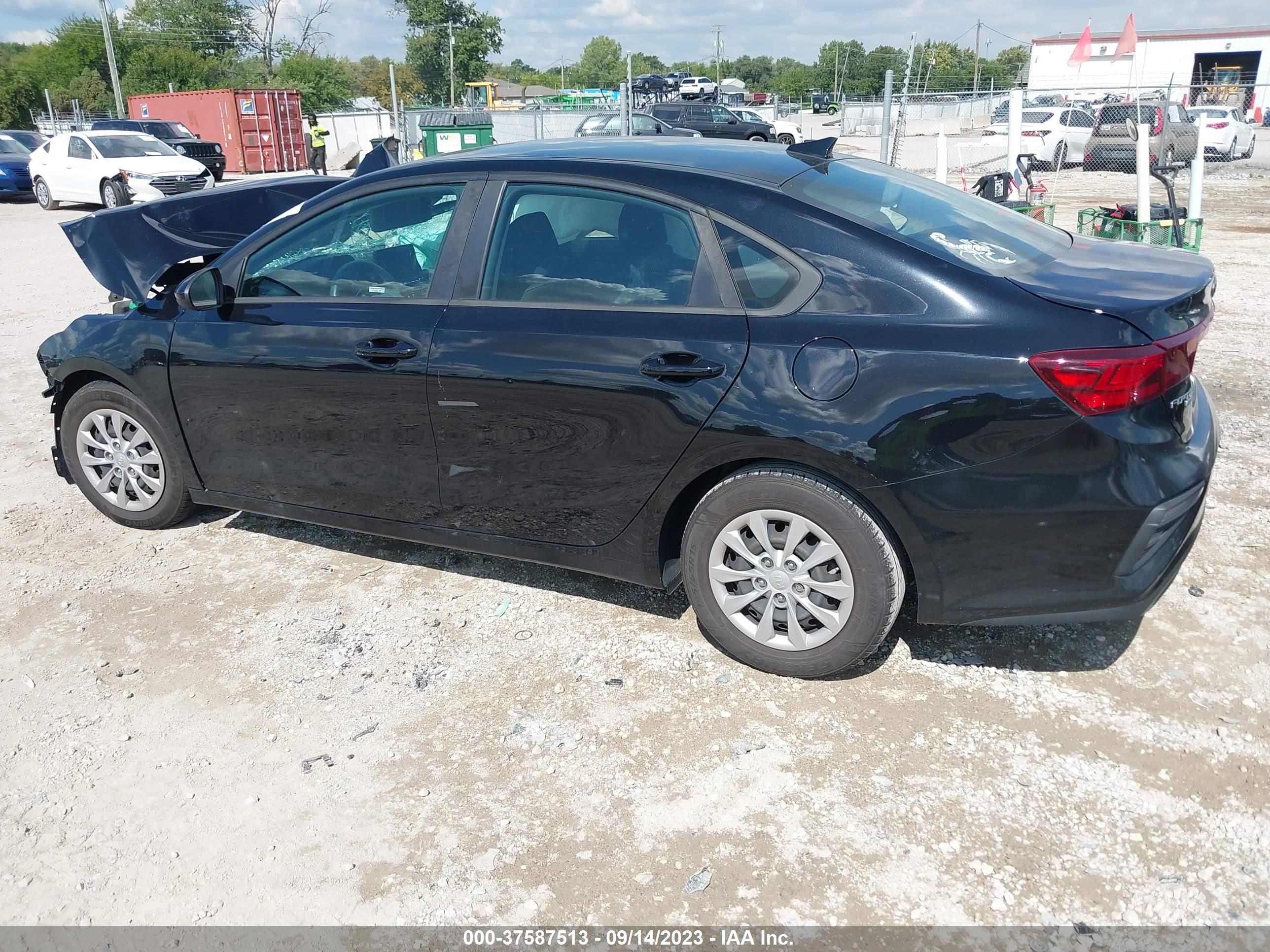 Photo 12 VIN: 3KPF24AD4KE034949 - KIA FORTE 