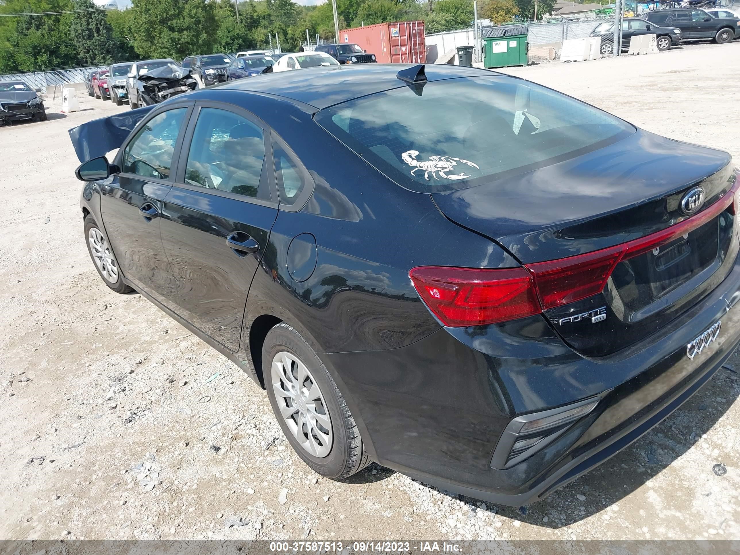 Photo 2 VIN: 3KPF24AD4KE034949 - KIA FORTE 