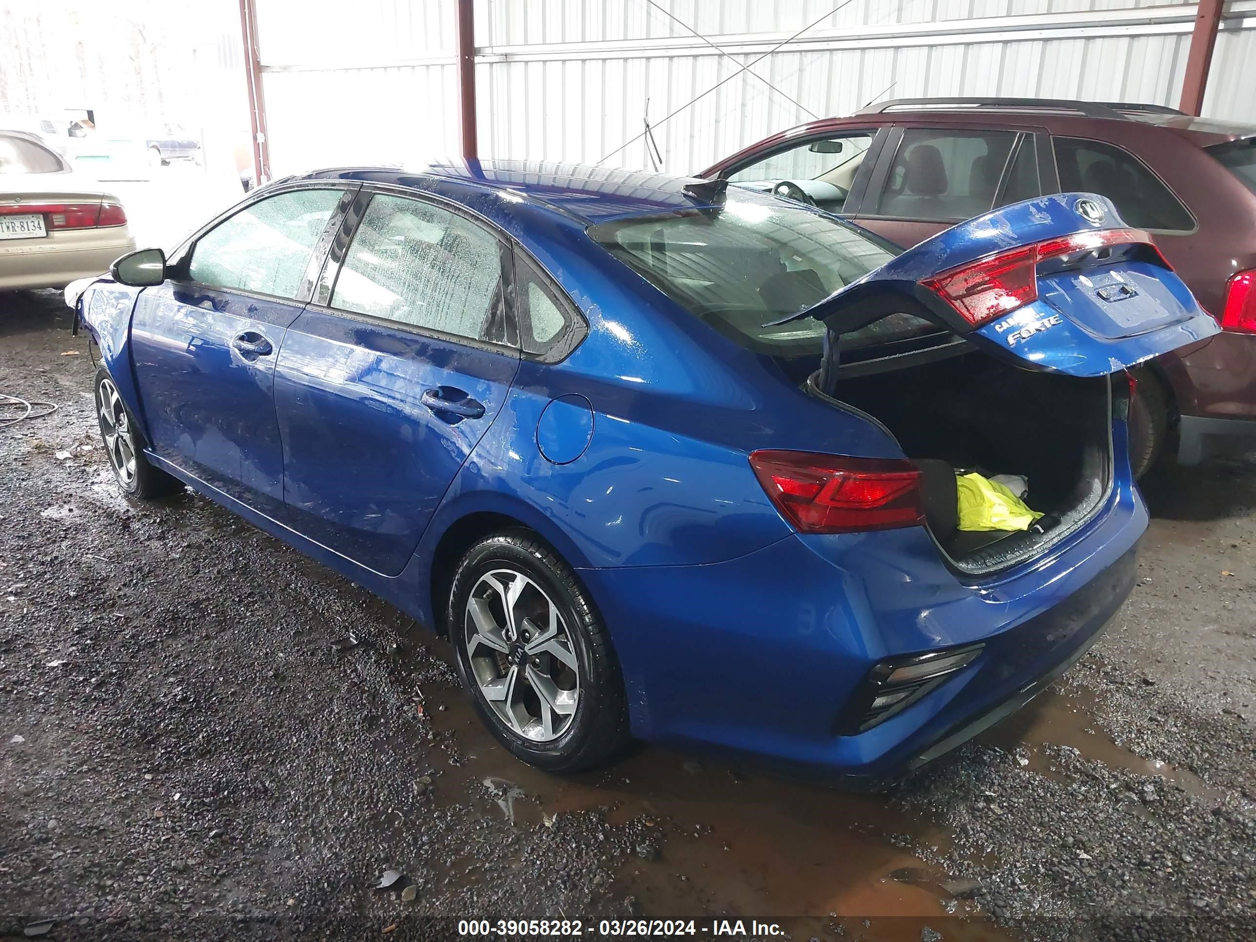 Photo 2 VIN: 3KPF24AD4KE115515 - KIA FORTE 