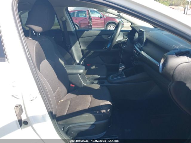 Photo 4 VIN: 3KPF24AD4KE134792 - KIA FORTE 