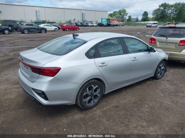 Photo 3 VIN: 3KPF24AD4LE181371 - KIA FORTE 