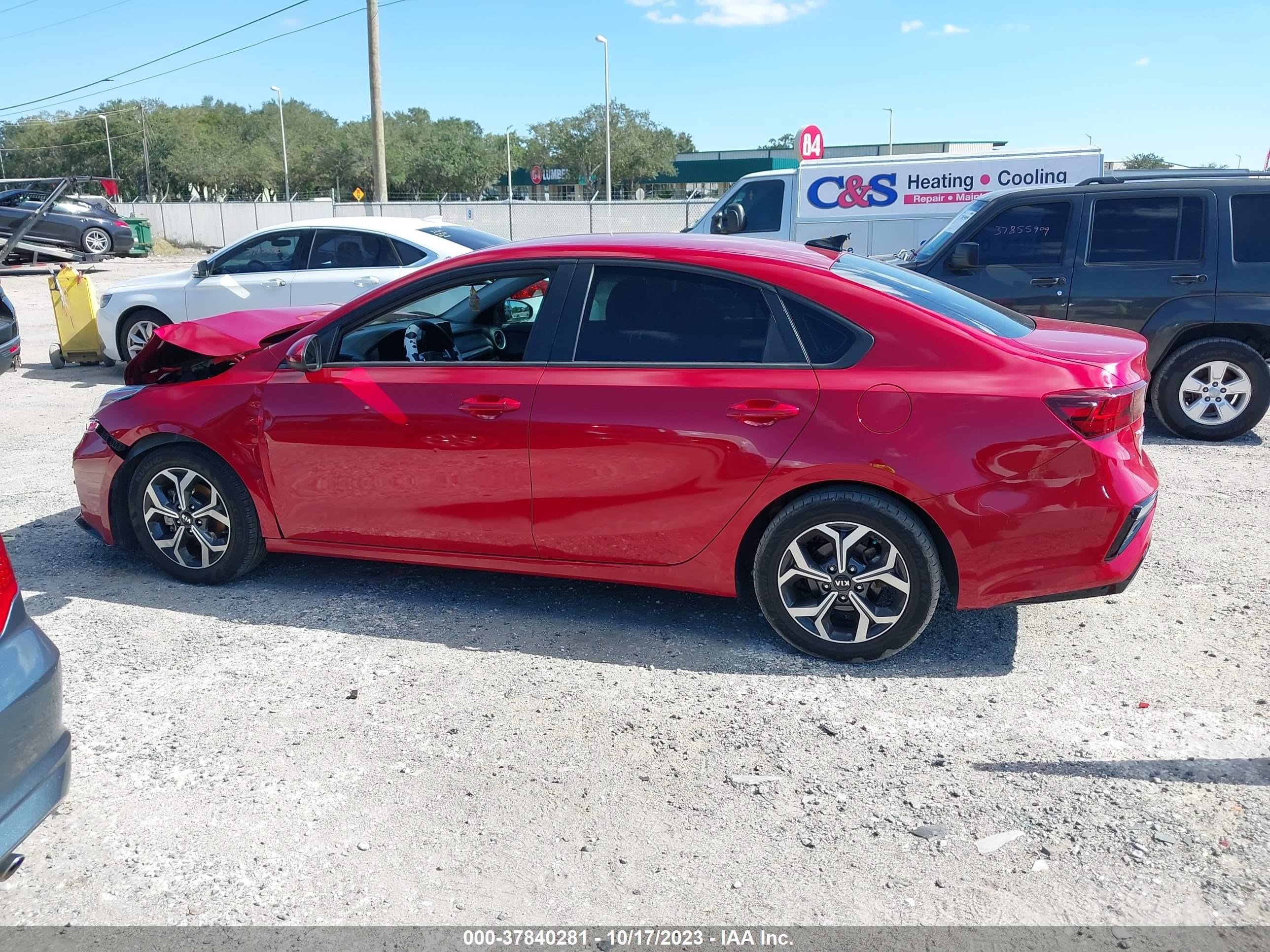 Photo 13 VIN: 3KPF24AD4ME266888 - KIA FORTE 