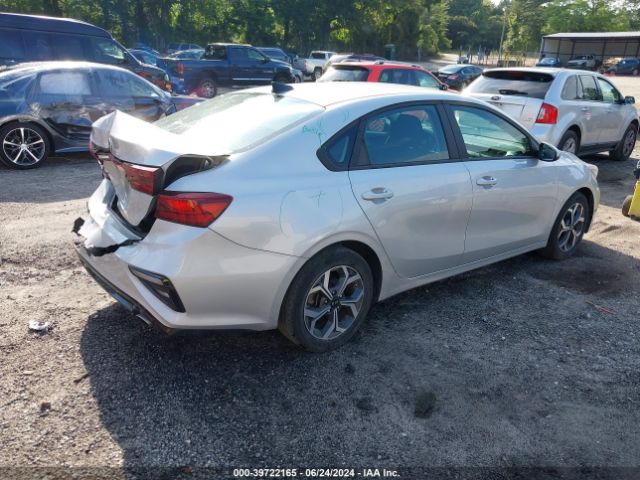 Photo 3 VIN: 3KPF24AD4ME267541 - KIA FORTE 