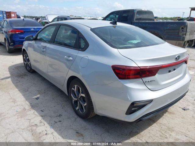 Photo 2 VIN: 3KPF24AD4ME307603 - KIA FORTE 