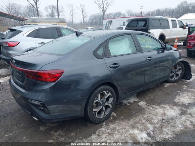 Photo 3 VIN: 3KPF24AD4ME329505 - KIA FORTE 