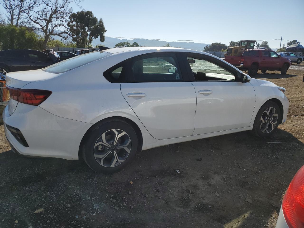 Photo 2 VIN: 3KPF24AD4ME348202 - KIA FORTE 