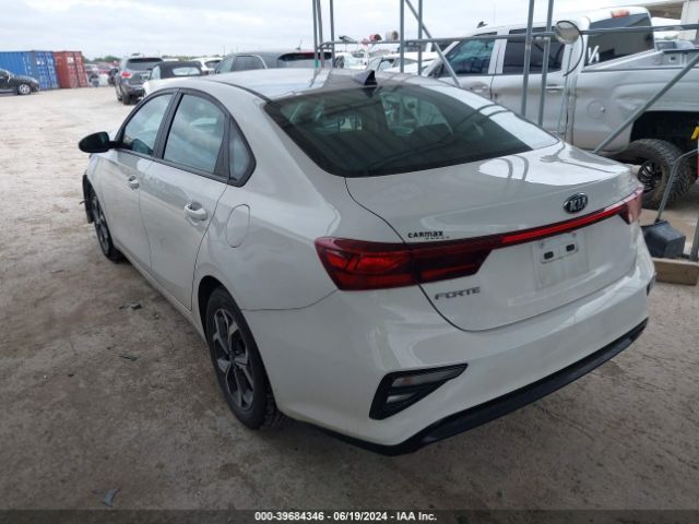 Photo 2 VIN: 3KPF24AD4ME363217 - KIA FORTE 