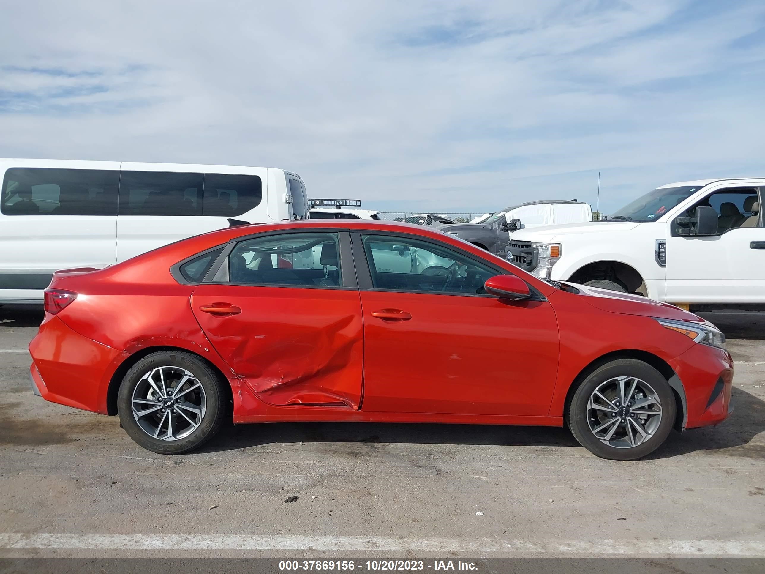 Photo 12 VIN: 3KPF24AD4NE447118 - KIA FORTE 