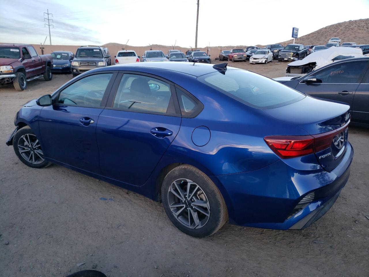 Photo 1 VIN: 3KPF24AD4NE458894 - KIA FORTE 