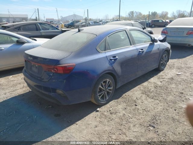 Photo 3 VIN: 3KPF24AD4NE472181 - KIA FORTE 