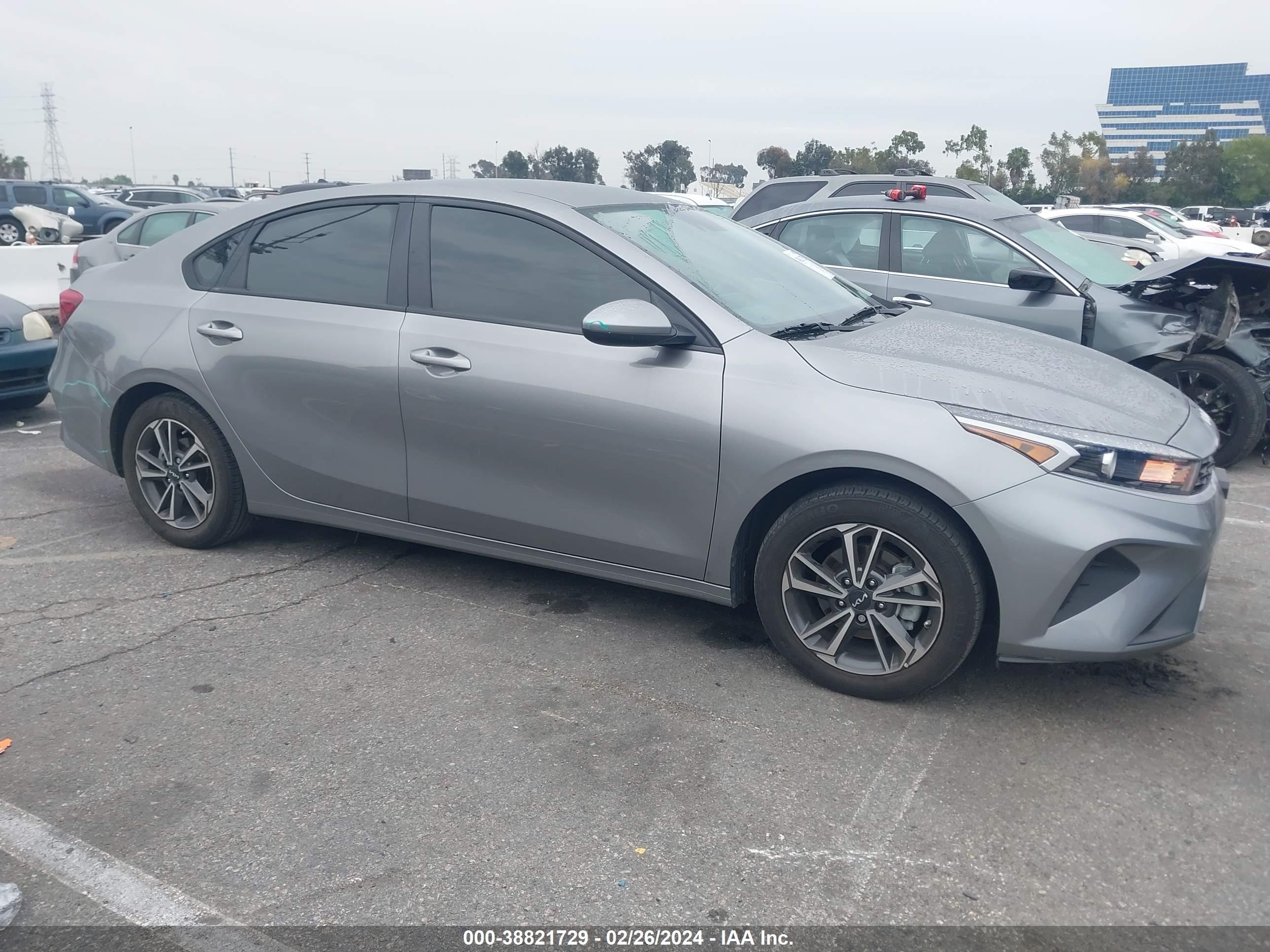 Photo 13 VIN: 3KPF24AD4PE520250 - KIA FORTE 