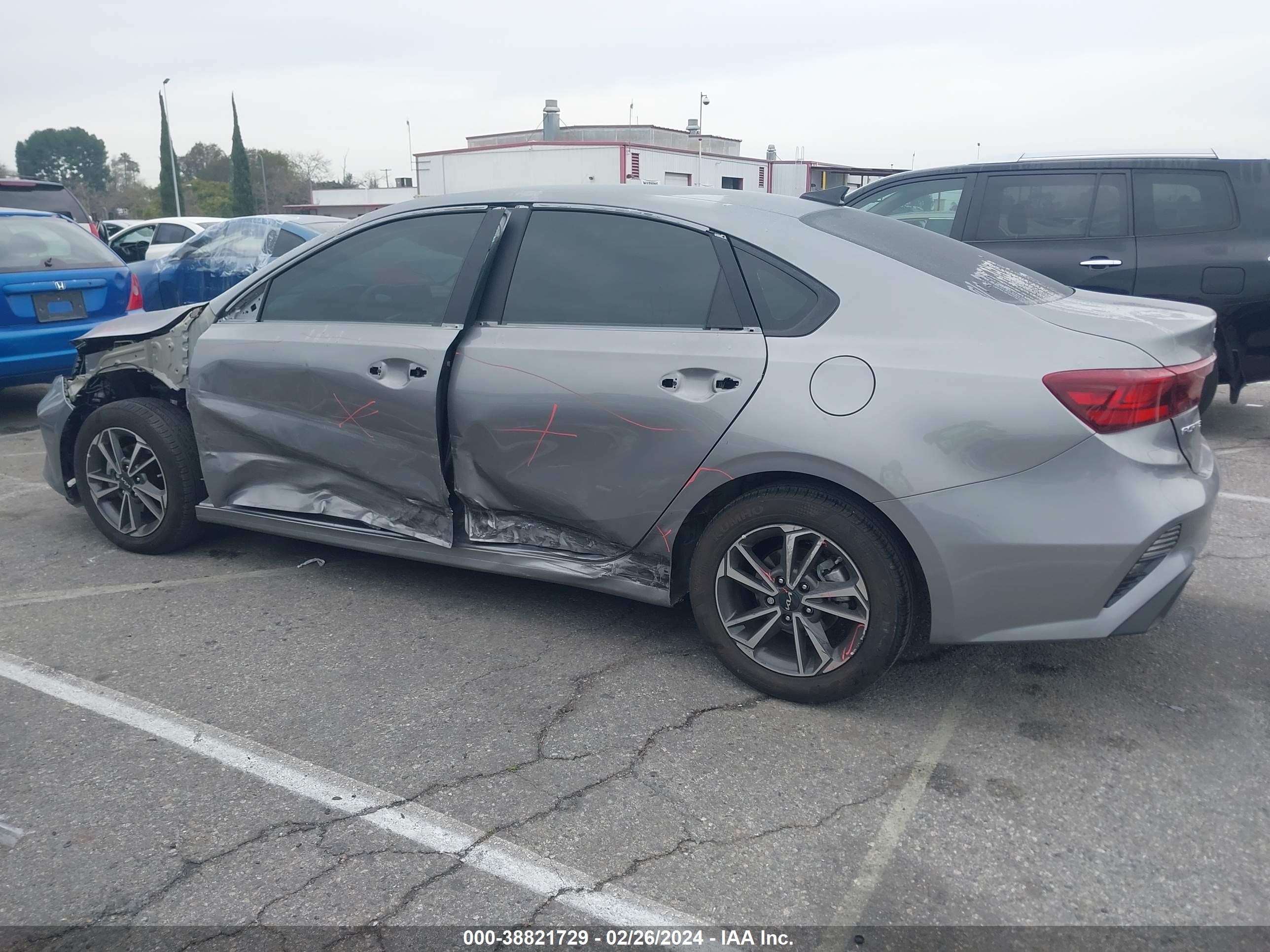 Photo 14 VIN: 3KPF24AD4PE520250 - KIA FORTE 