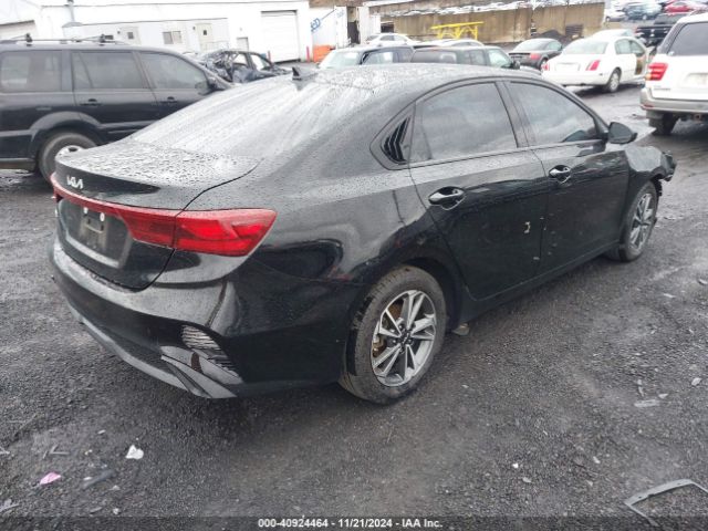 Photo 3 VIN: 3KPF24AD4PE523116 - KIA FORTE 