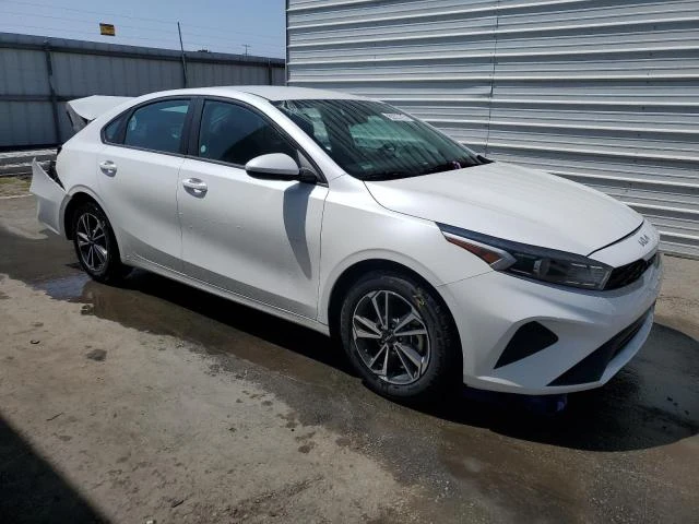 Photo 3 VIN: 3KPF24AD4PE537369 - KIA FORTE LX 