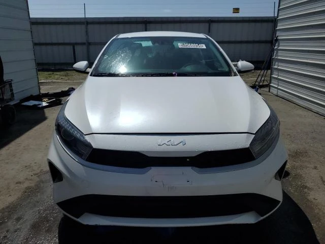 Photo 4 VIN: 3KPF24AD4PE537369 - KIA FORTE LX 