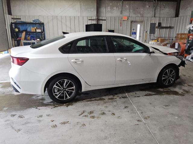 Photo 2 VIN: 3KPF24AD4PE573126 - KIA FORTE LX 